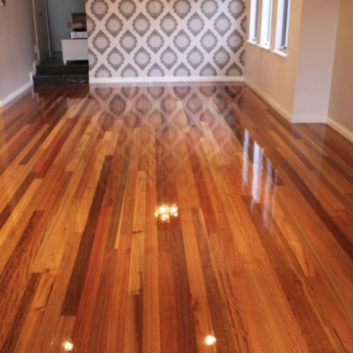 Spotted gum solvent based